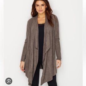 NWT Barefoot Dreams Calypso Wrap